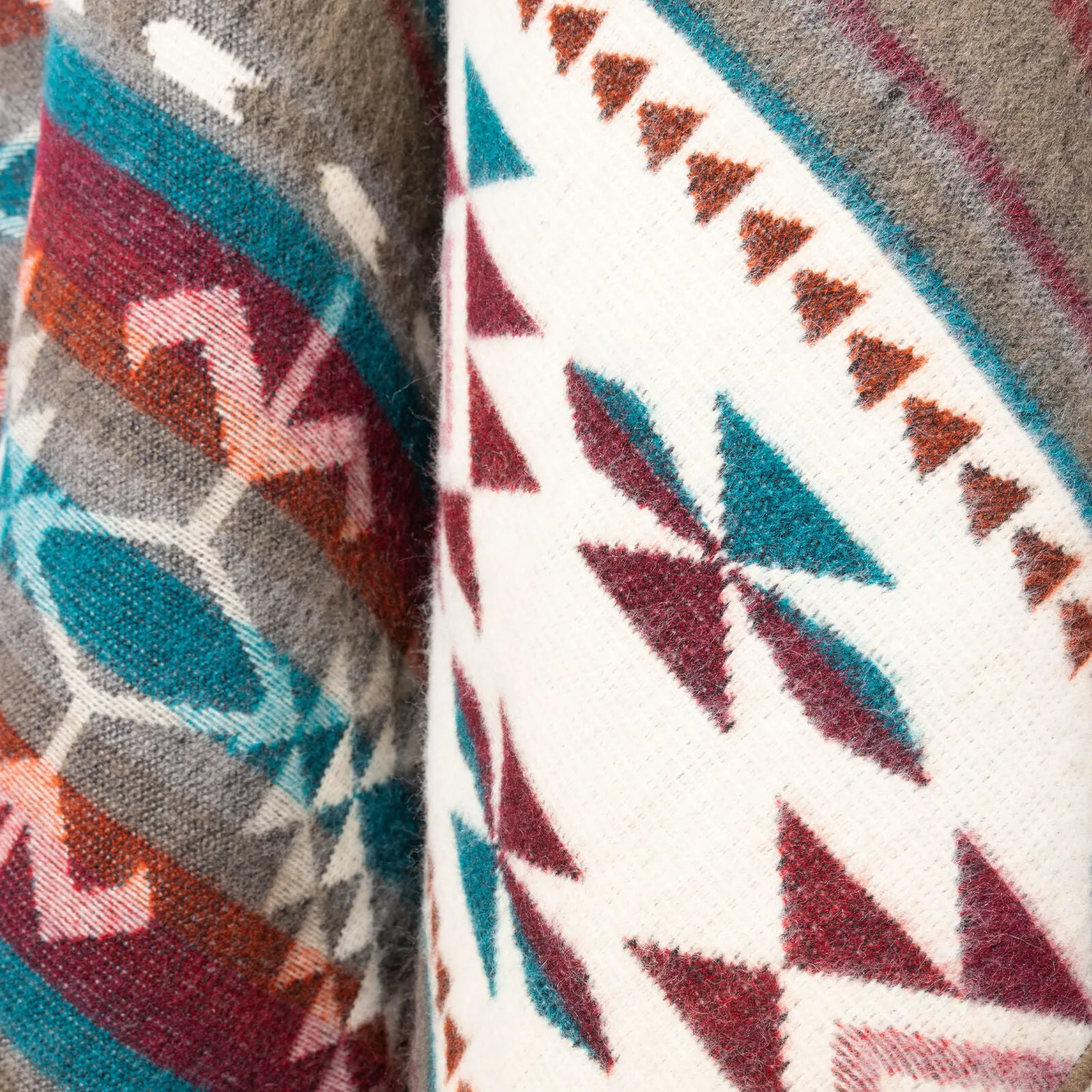 Azabi - Baby Alpaca Blanket - Extra Large - Aztec Southwest Pattern