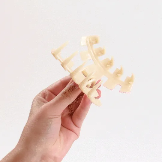 Classic Tortoise Medium Hair Clip