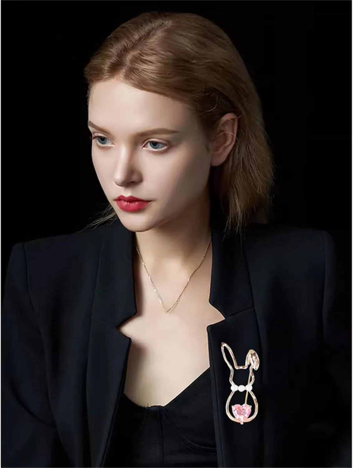 Cute Rabbit Brooch Pin for Women Fashion Crystal Bunny Lapel Pin Easter Holiday Party Accessories