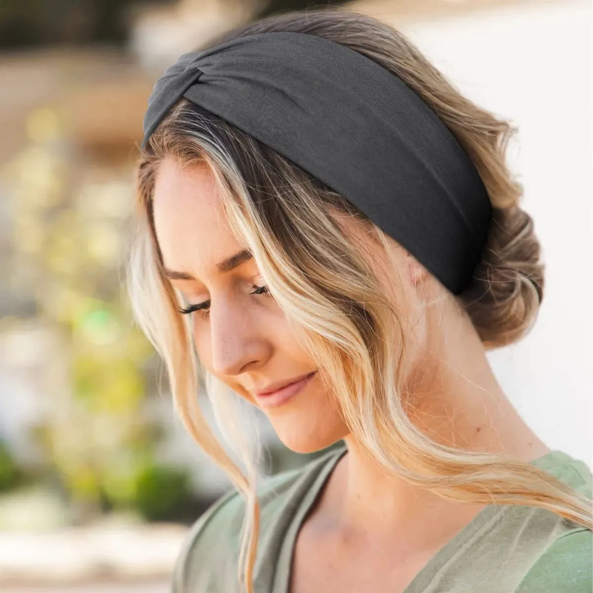 Huachi Wide Headbands for Women's Hair Fashion Turban Elastic Head Bands Non Slip Twisted Headwraps Workout Hair Accessories, Black&Grey