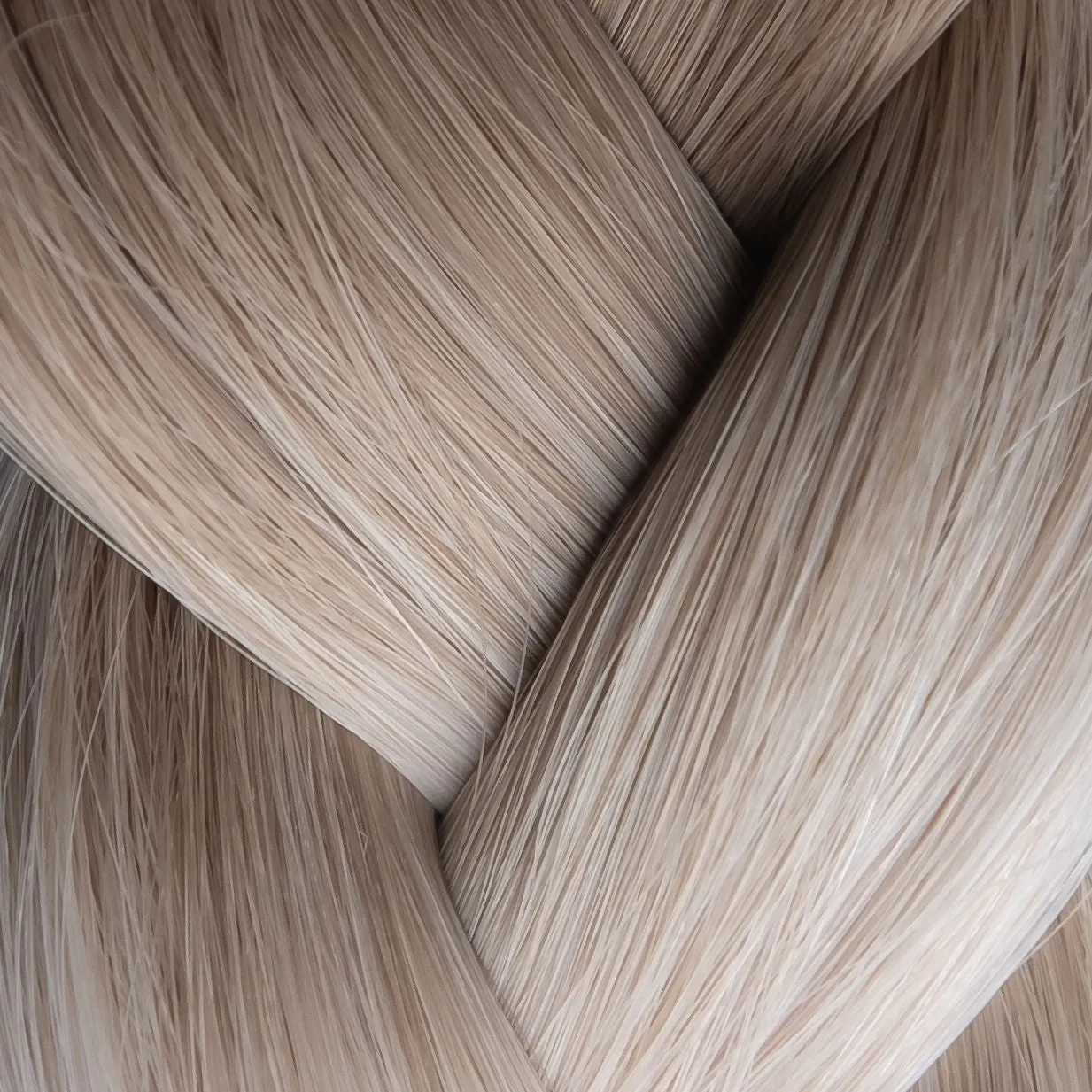 NEW 8 Piece Seamless Clip In Box Set 22" 150g